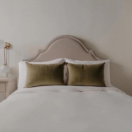 Dupont Circle Embassy Inn By Found 워싱턴 외부 사진